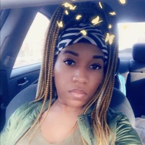 Meet your Posher, Simone